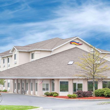 Baymont By Wyndham Freeport Hotel Exterior foto